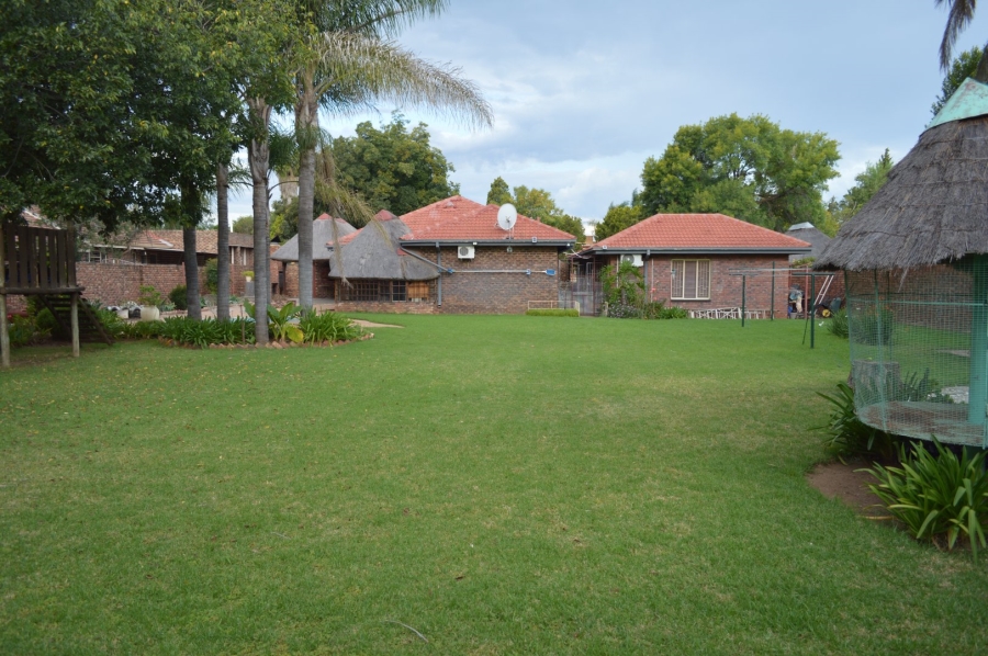 4 Bedroom Property for Sale in Flimieda North West